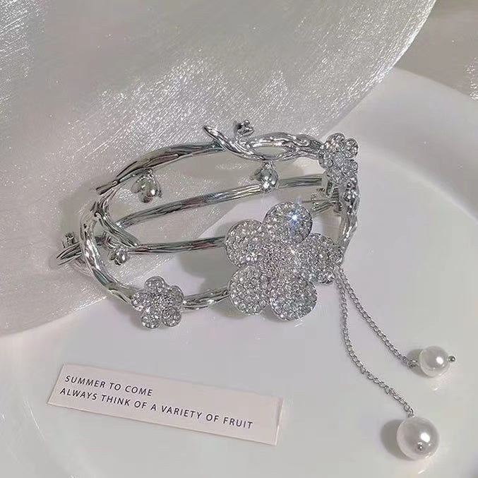 Unique Pearl Flower Tassel Pendant Hairpin