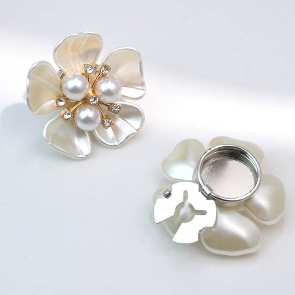 ✨Floral Brooch to Elevate Your Shirt（1 pair）