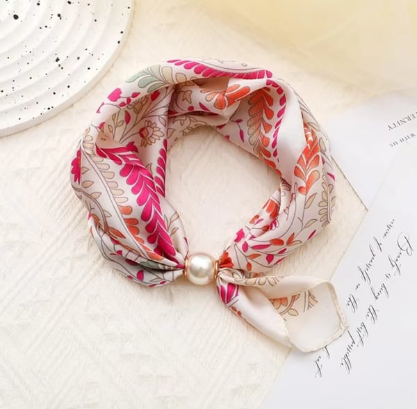 🔥HOT SALE🔥 Pearl Buckle Closure Printed Scarf