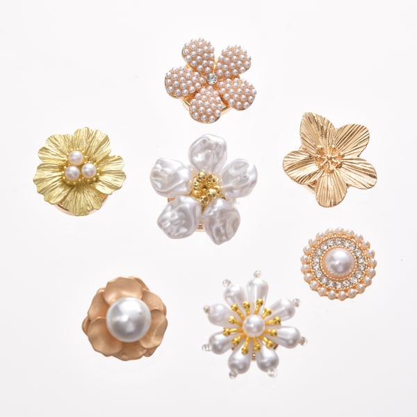 ✨Floral Brooch to Elevate Your Shirt（1 pair）