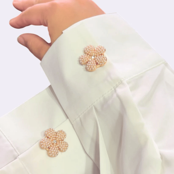 ✨Floral Brooch to Elevate Your Shirt（1 pair）
