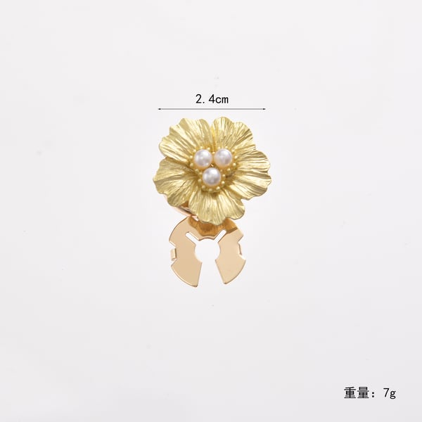 ✨Floral Brooch to Elevate Your Shirt（1 pair）