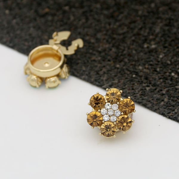 ✨Floral Brooch to Elevate Your Shirt（1 pair）