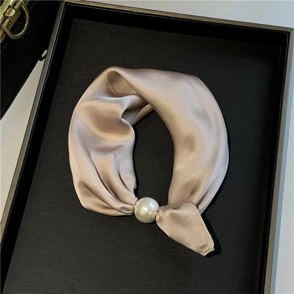🔥HOT SALE🔥 Pearl Buckle Closure Printed Scarf