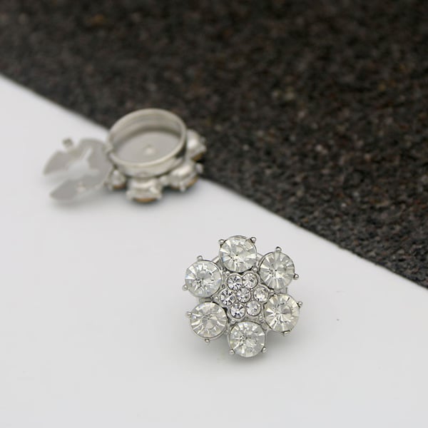 ✨Floral Brooch to Elevate Your Shirt（1 pair）