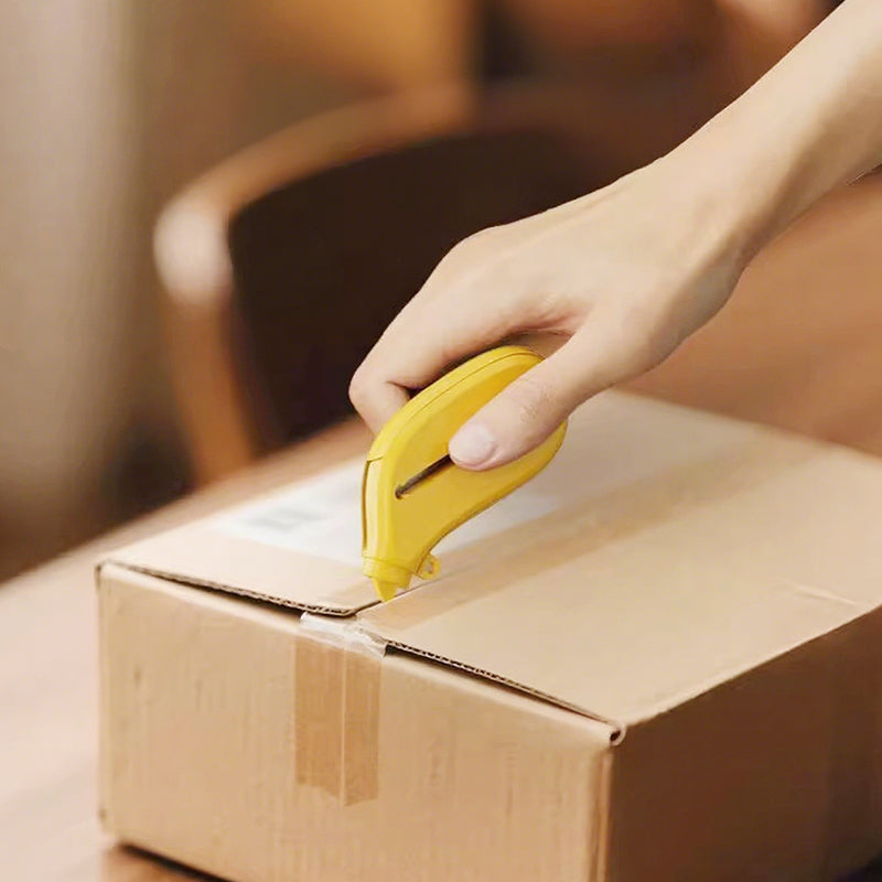 3-in-1 Retractable Mini Fruit Peeler and Knife